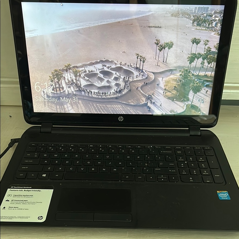 HP Black Touchscreen Laptop with Full Keyboard Numeric Keypad Model: 15-1010wm